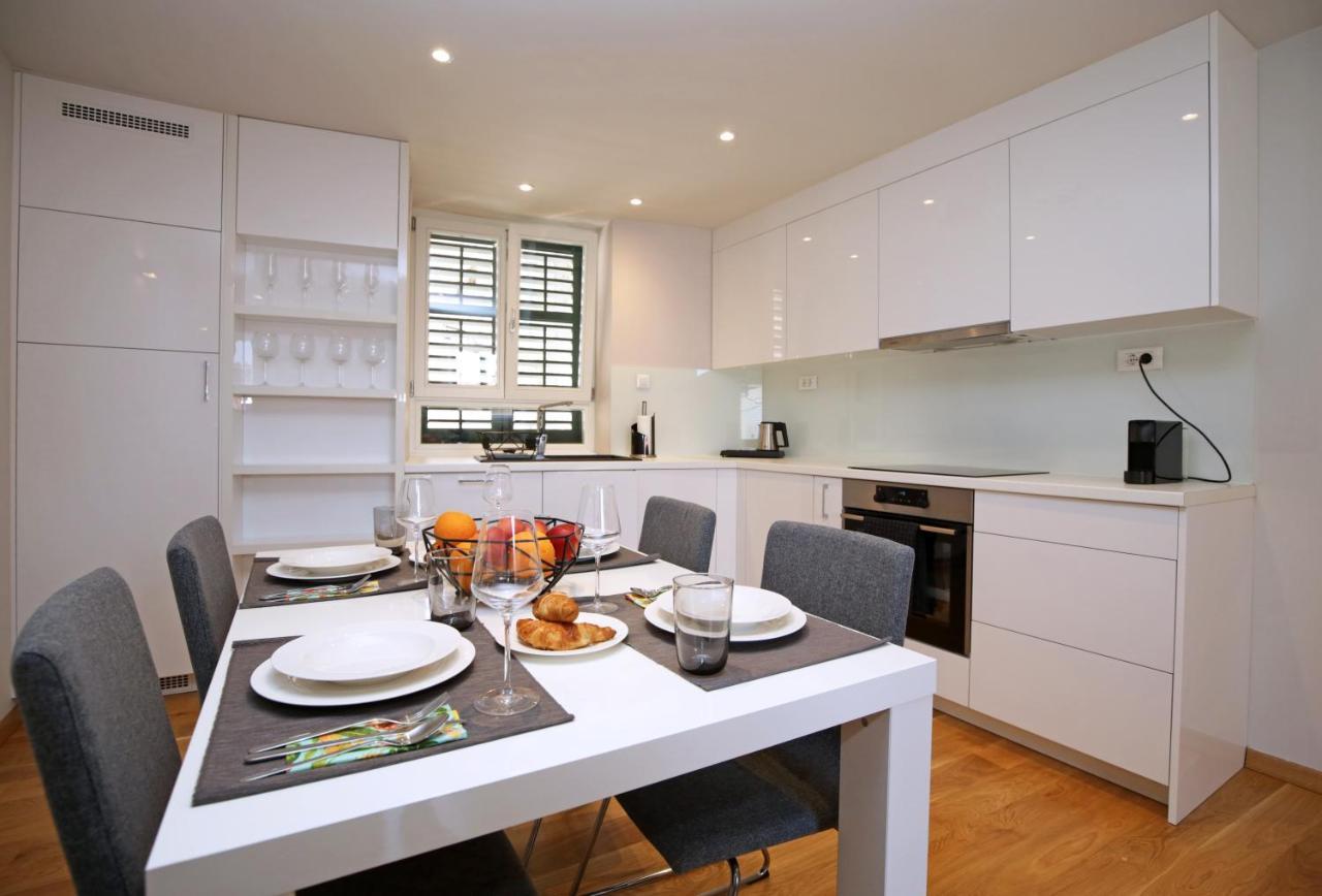 Apartment Volat ชิเบนิก ภายนอก รูปภาพ