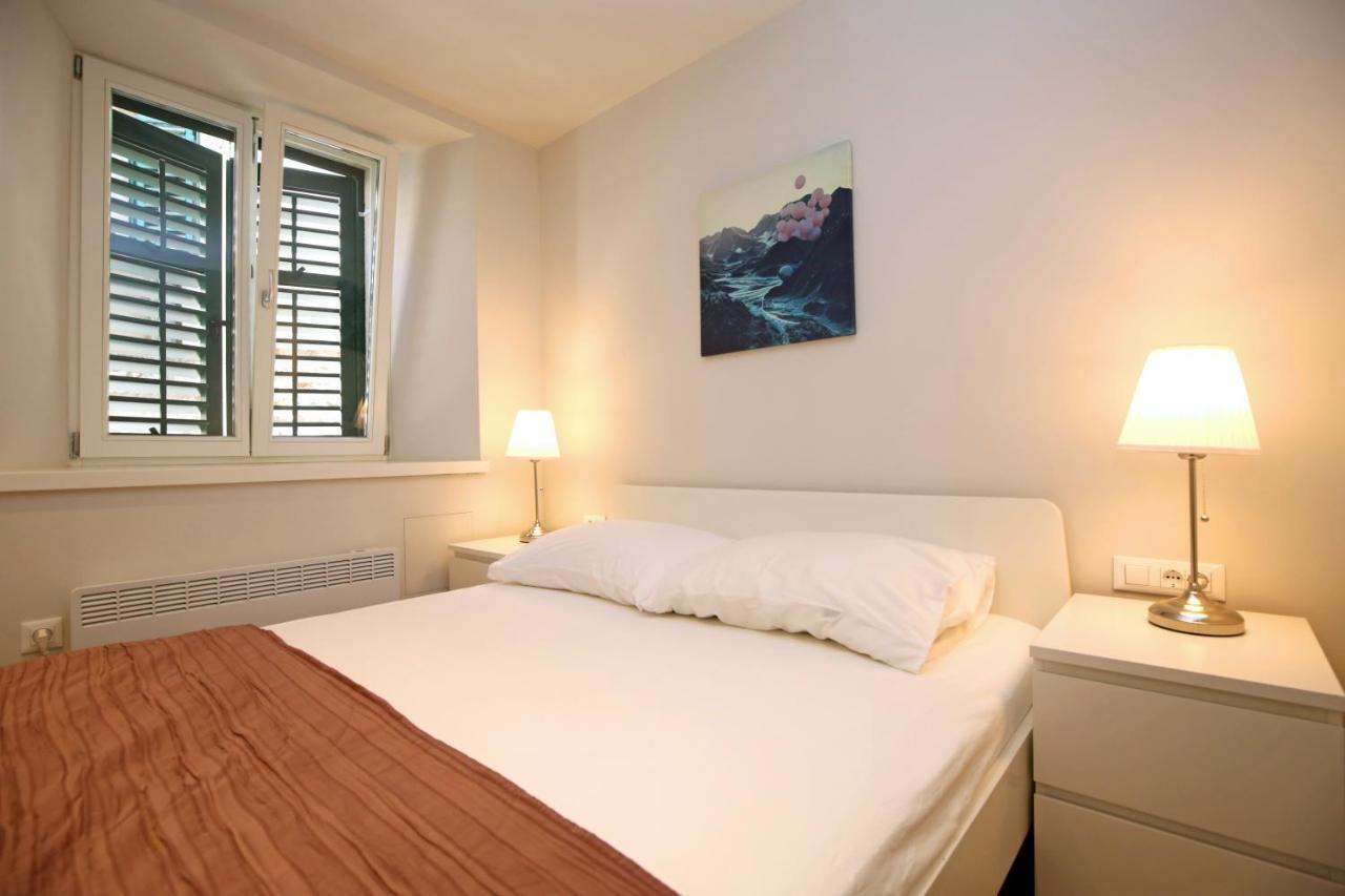 Apartment Volat ชิเบนิก ภายนอก รูปภาพ